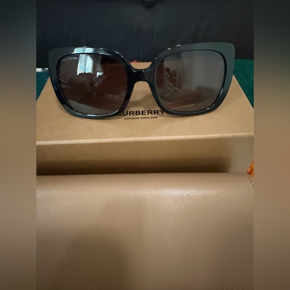 Burberry BE4323 CAROLL Women\'s Sunglasses main image 5